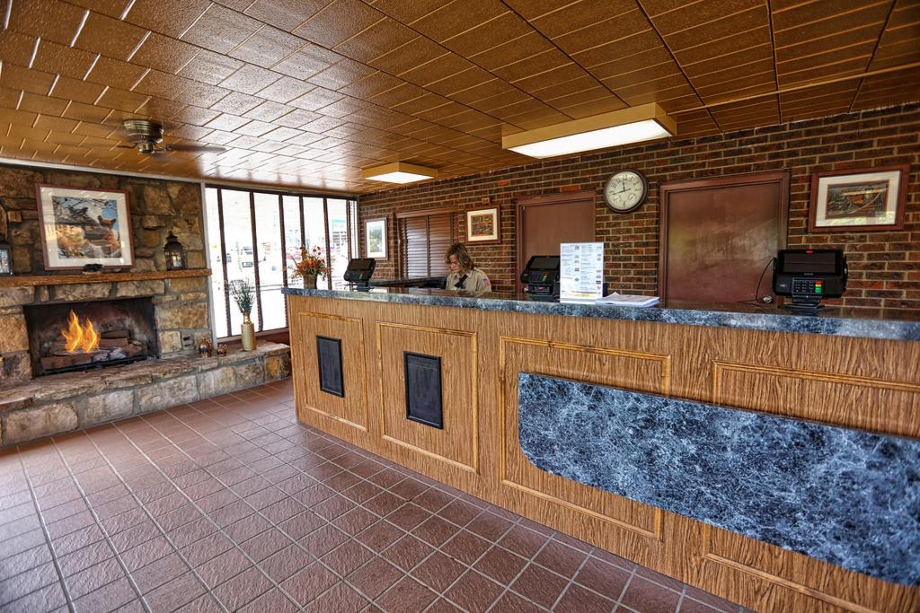 פיג'ן פורג' Wild Bear Inn מראה חיצוני תמונה