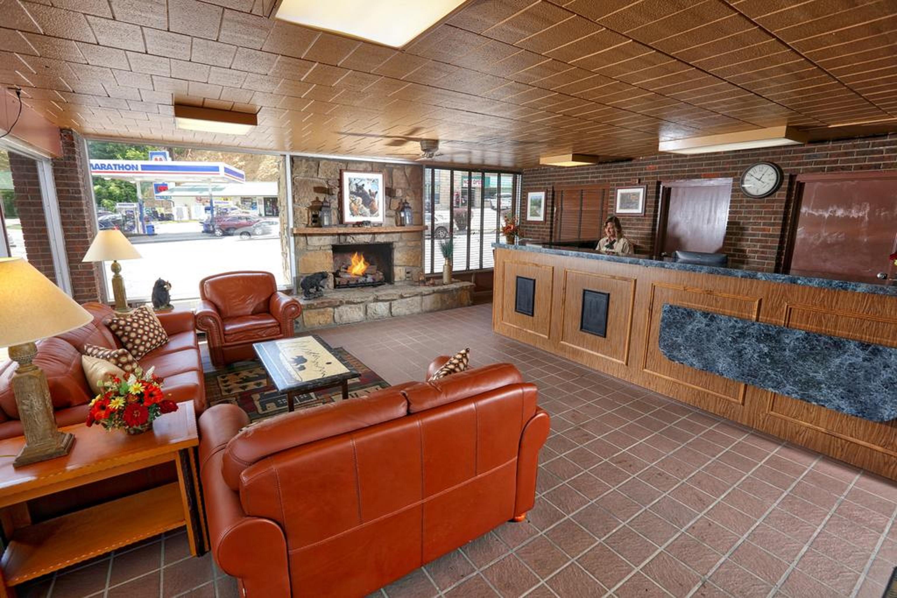 פיג'ן פורג' Wild Bear Inn מראה חיצוני תמונה